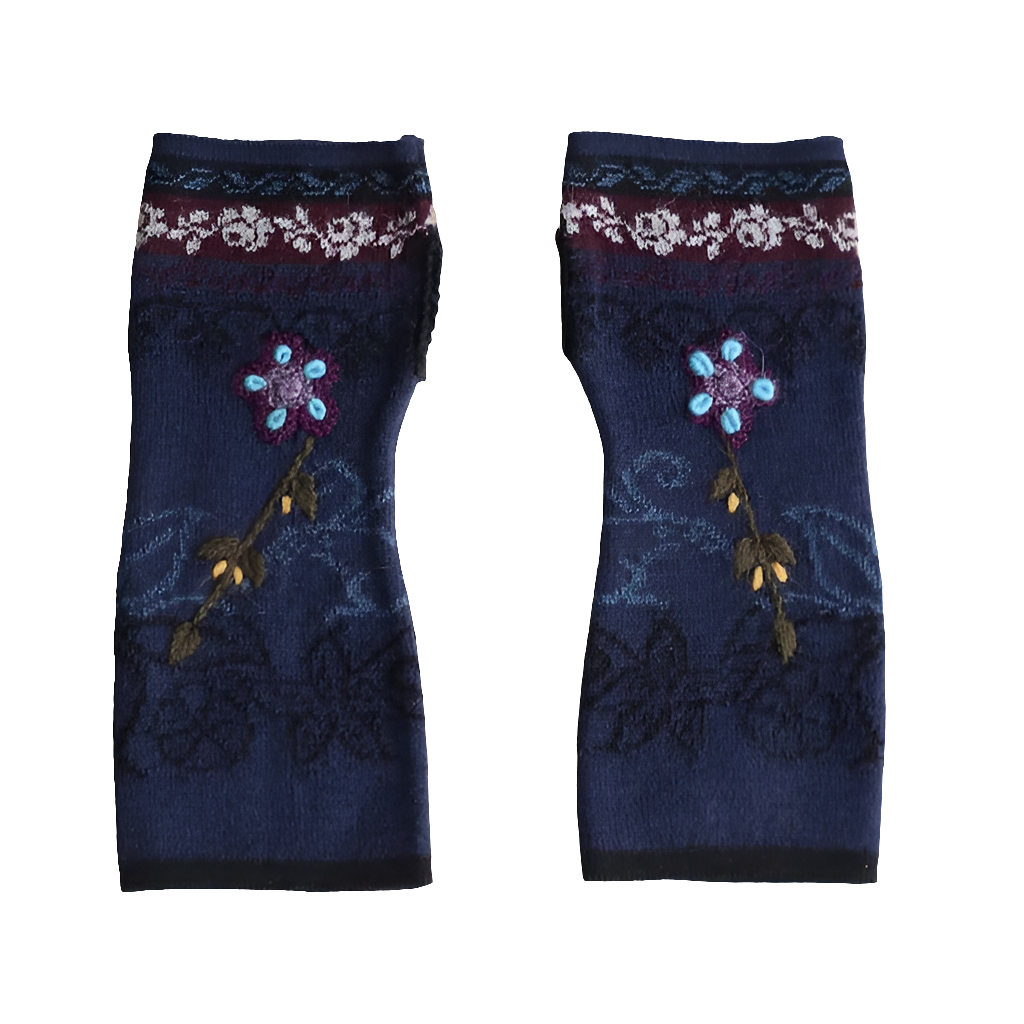 Little Alpaca Embroidered Mitts