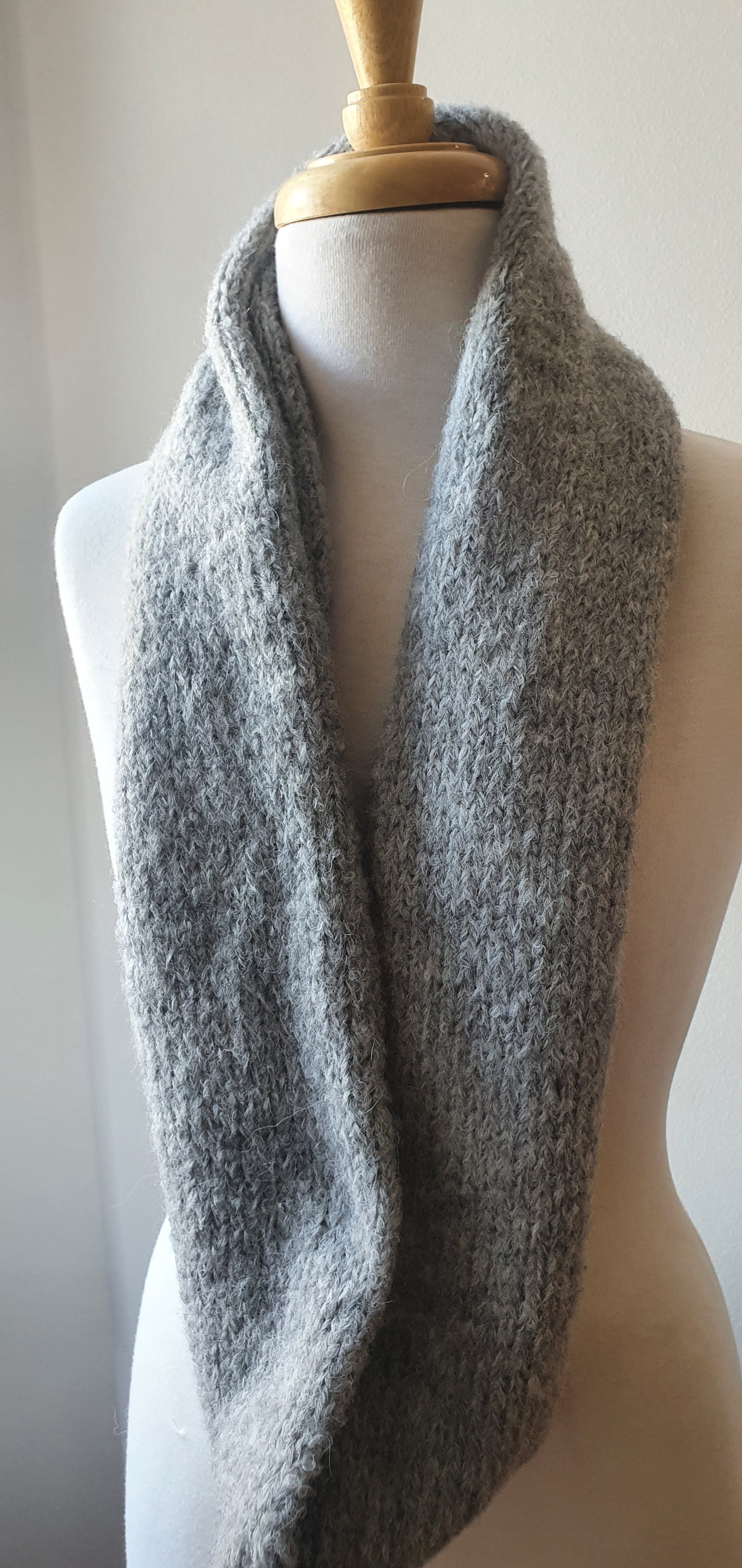 Little Alpaca infinite Loop Alpaca Scarf