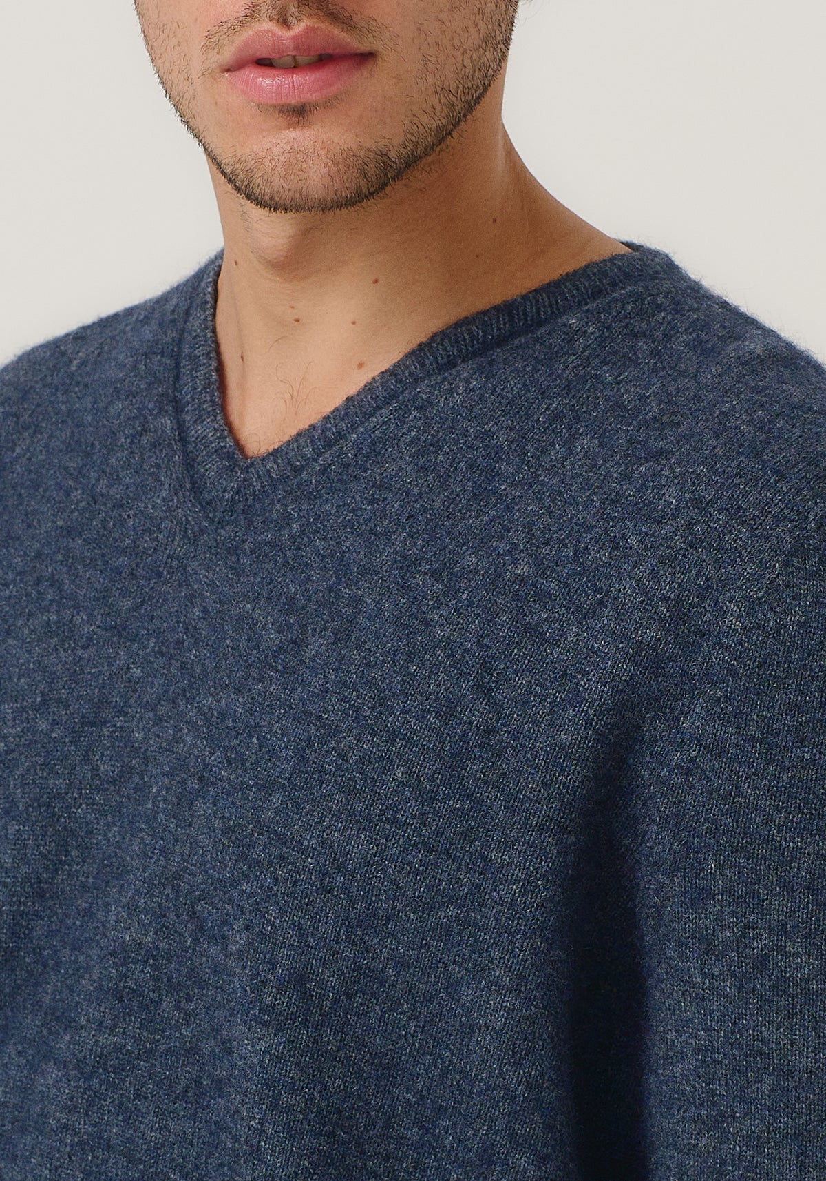 Merinomink Men's V Possum Sweater