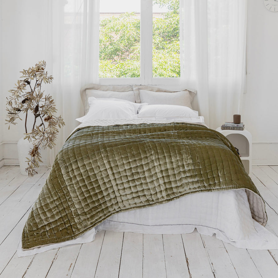 Her Shed Allure Silk Velvet Quilt