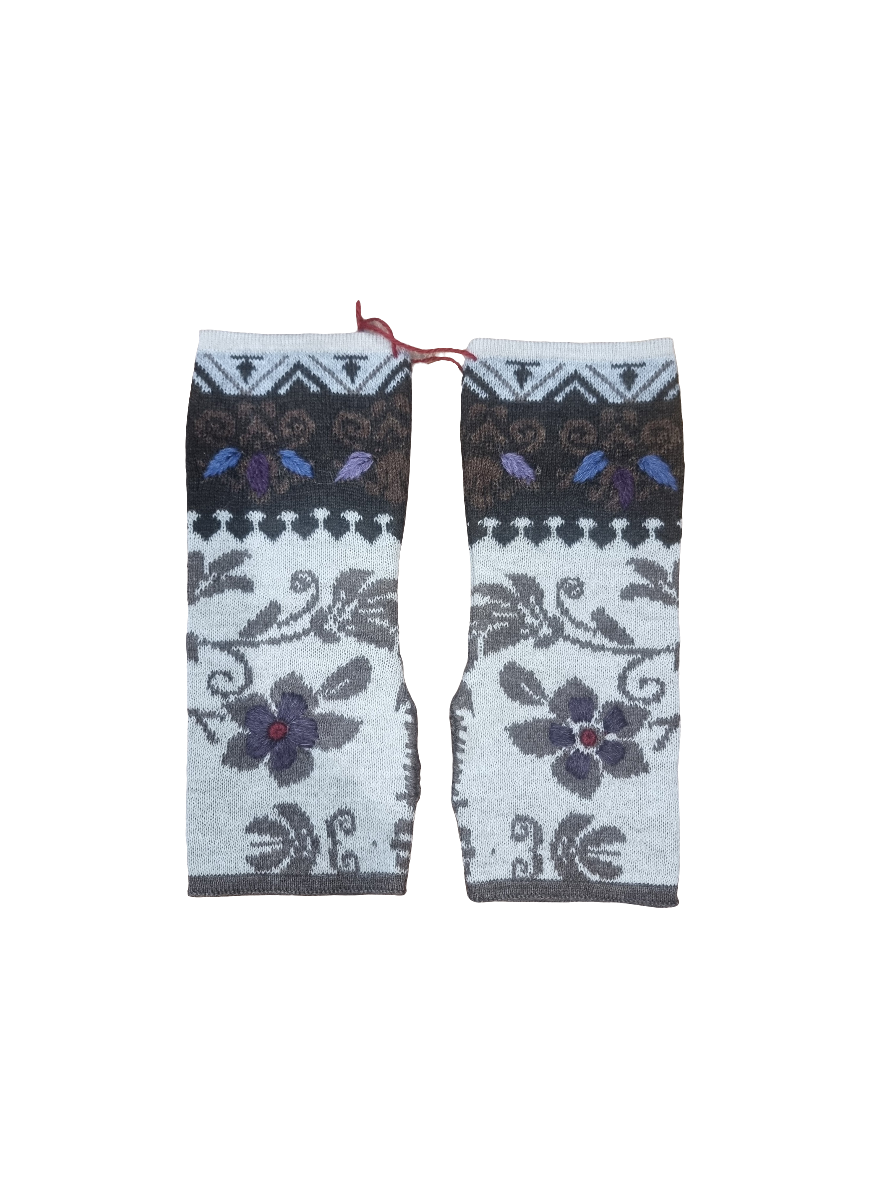 Little Alpaca Embroidered Mitts