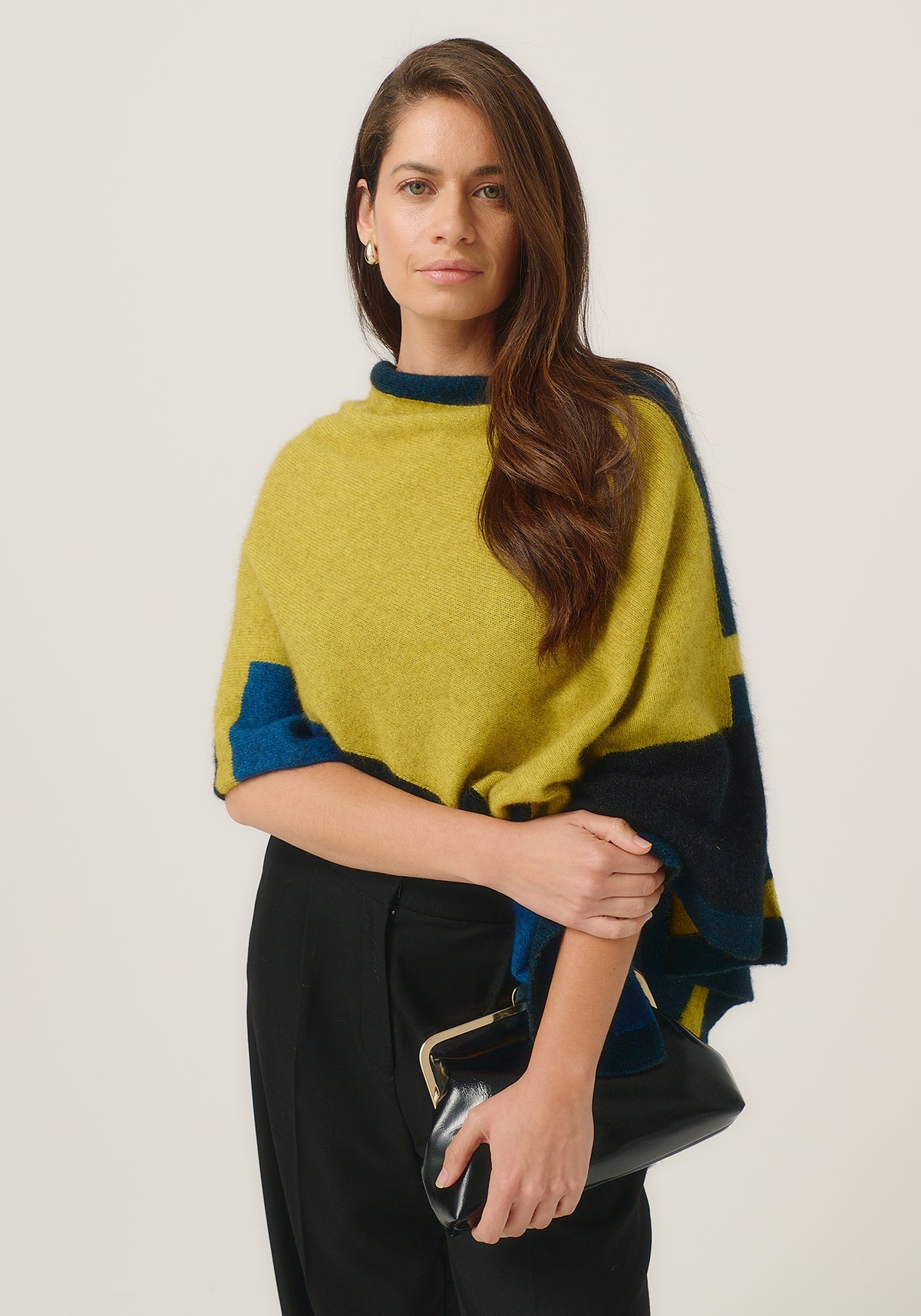 Merinomink Empress Poncho – Little Alpaca