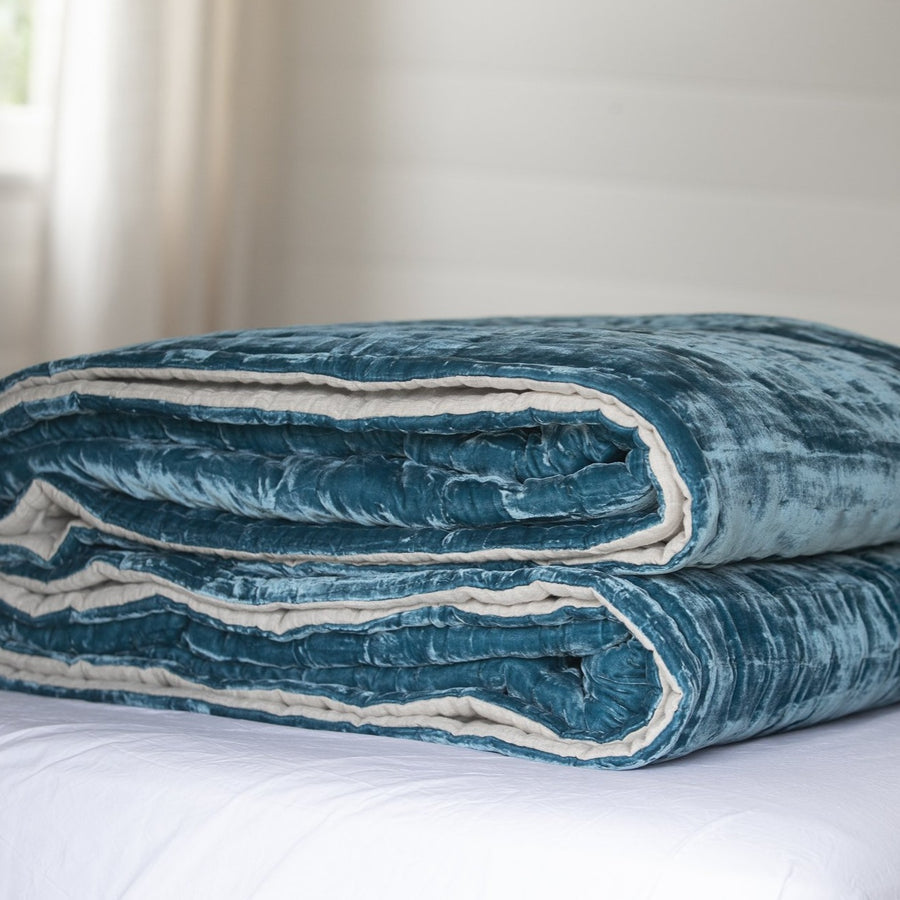 Her Shed Allure Silk Velvet Quilt