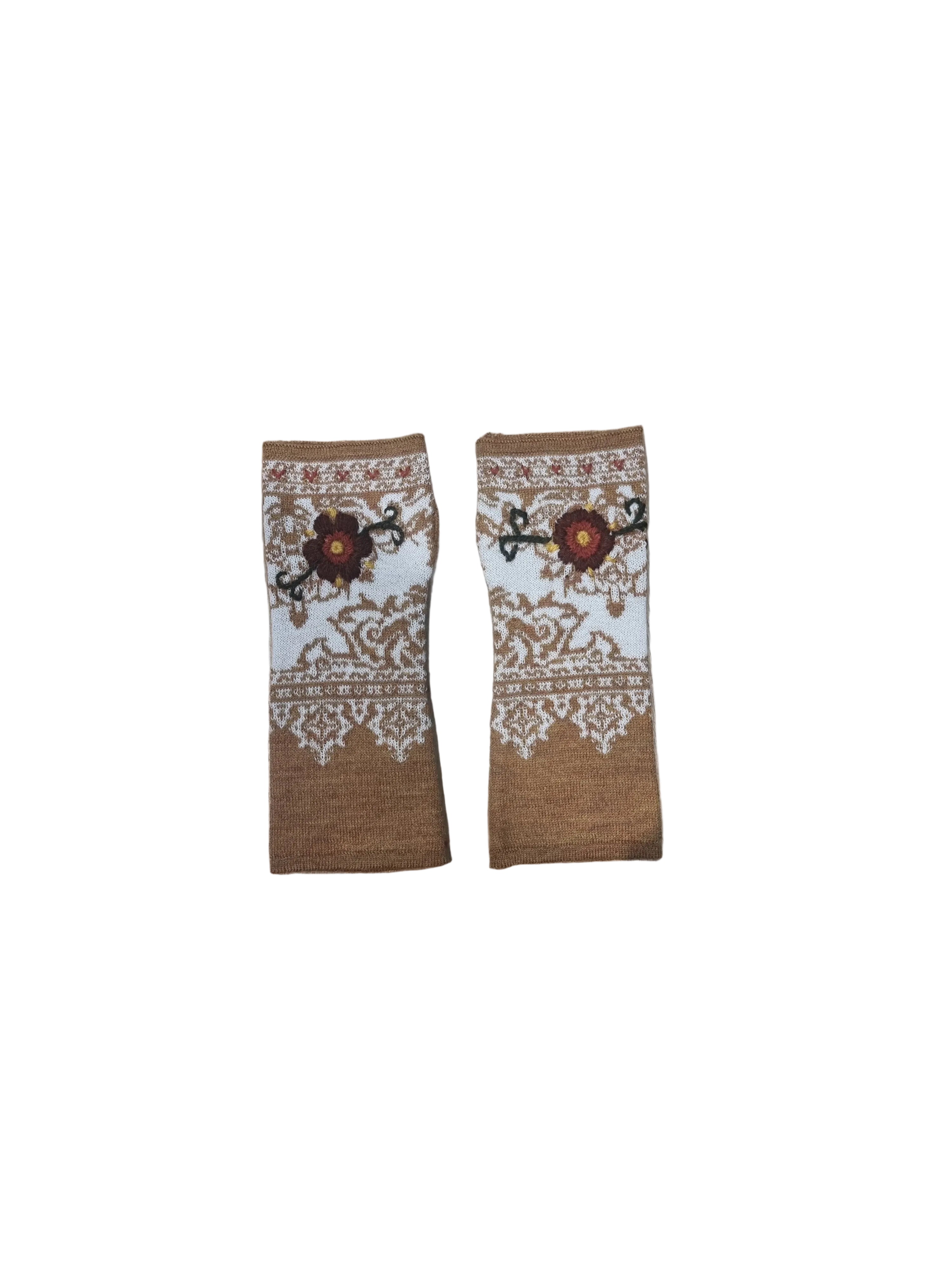 Little Alpaca Embroidered Mitts