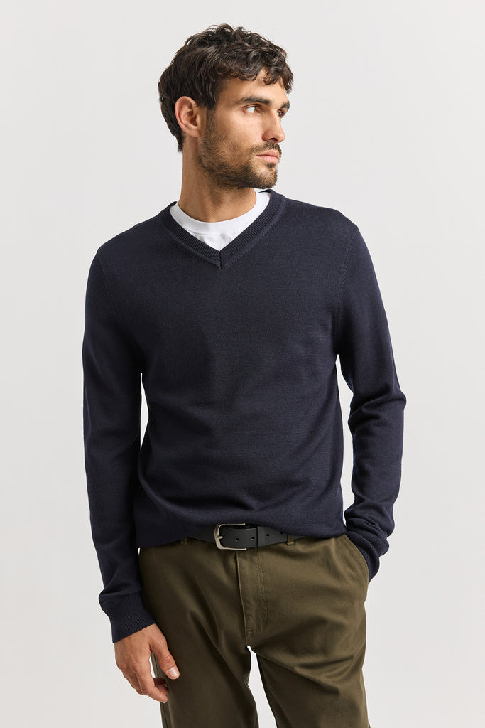 Toorallie Super Fine Men's Merino V-Neck